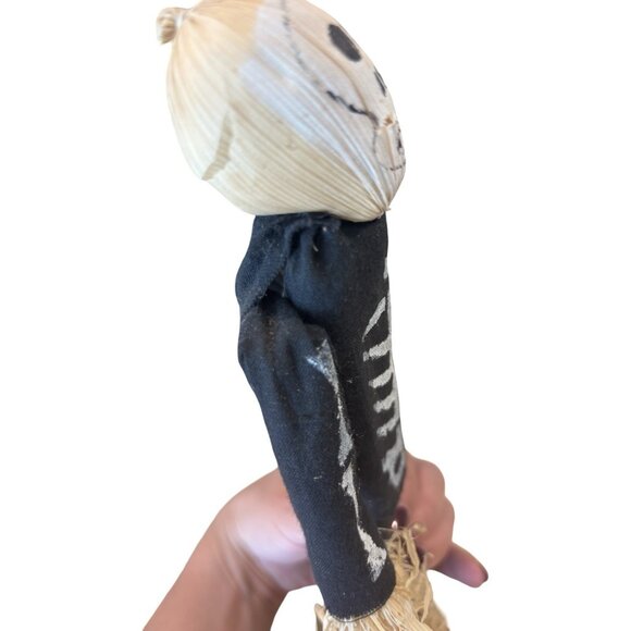 Vintage Style Corn Husk Scarecrow Skeleton Spooky Folk Art Figure Halloween - Picture 5 of 8